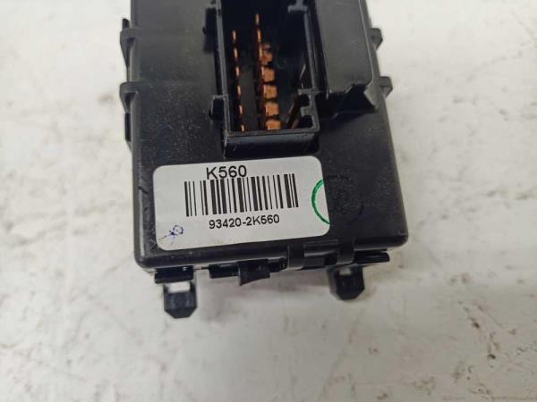 COMMODO HYUNDAI / KIA ( COTE ESSUI GLACE ) - Vue 3